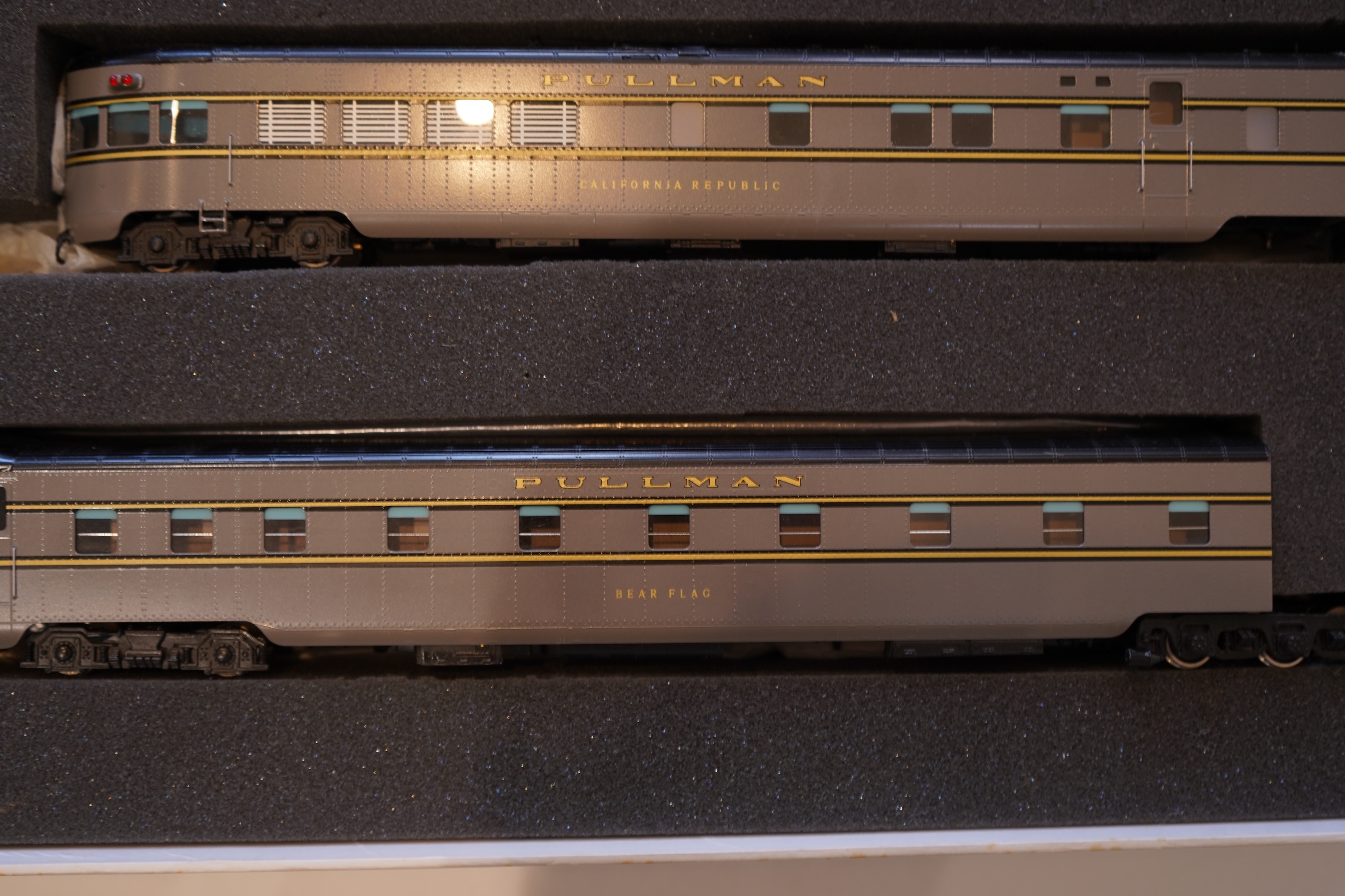 A boxed HO gauge Challenger Imports Ltd. “Forty-Niner” complete train (2086.1S), comprising of eight named Pullman Cars.